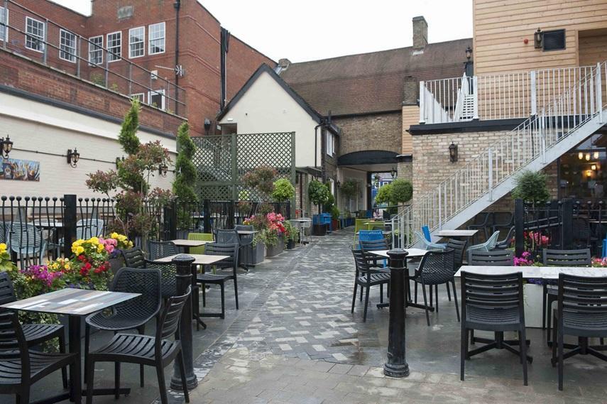 The Crown Hotel Wetherspoon Biggleswade Εξωτερικό φωτογραφία
